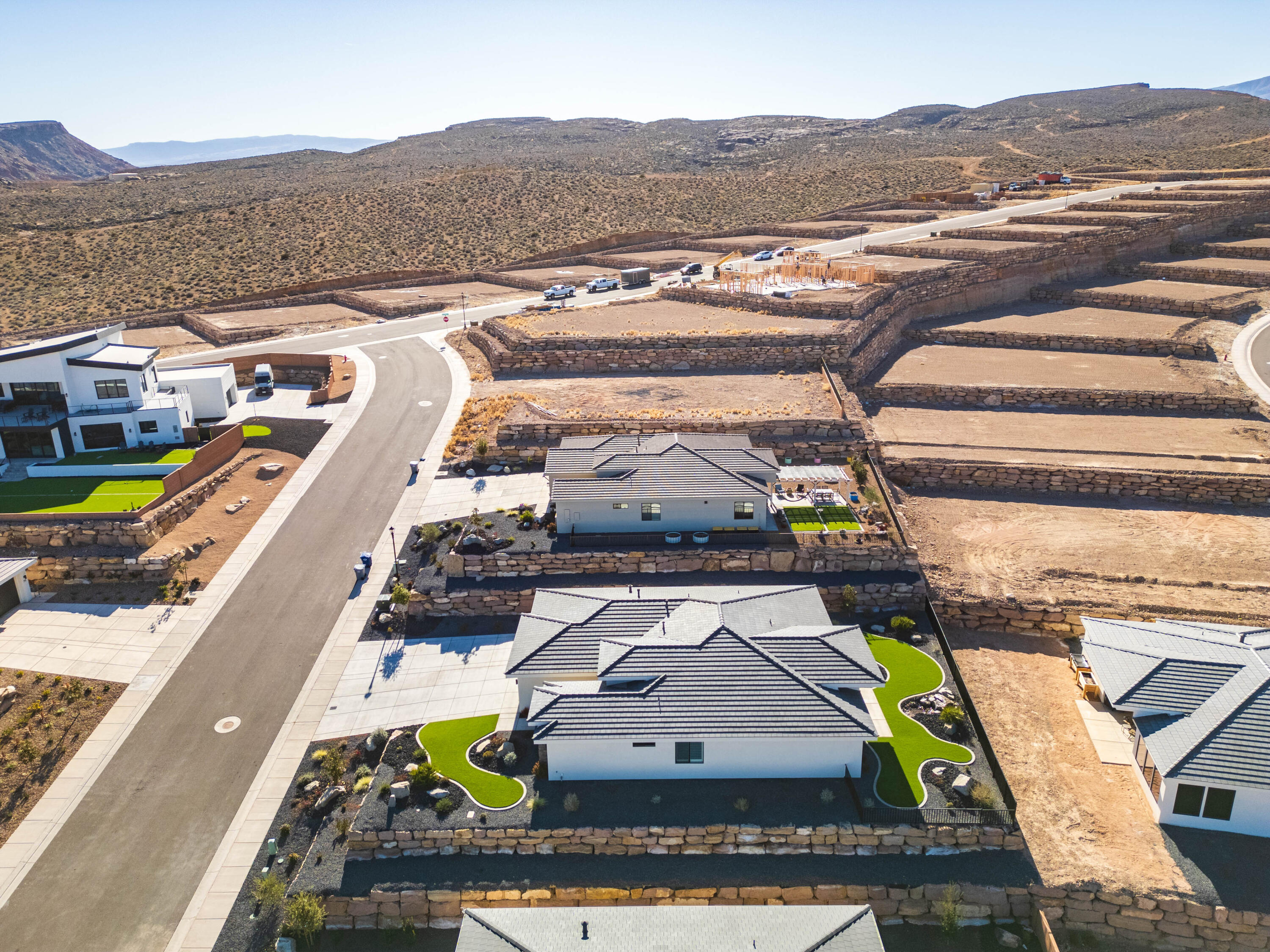 CECITA CREST AT DIVARIO - Residential