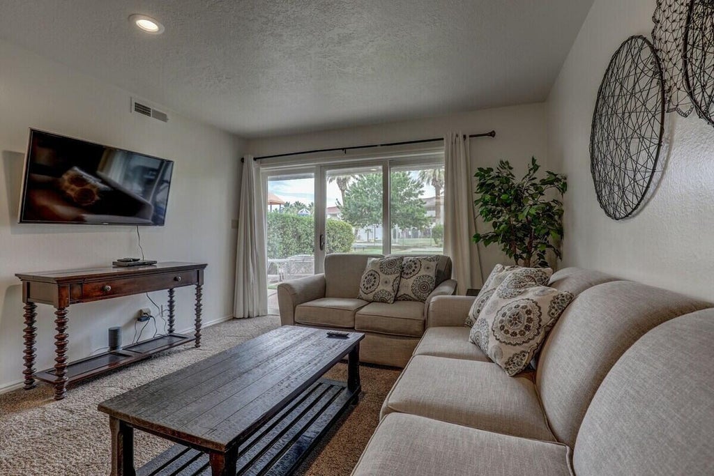 Photo of 1845 W Canyon View DR UNIT 1406, Saint George, UT 84770 (MLS # 26-276861)