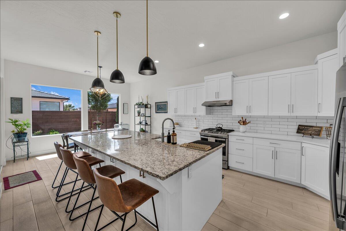 WARNER GATEWAY - Residential