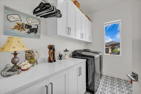 Tiny photo for 1314 E CHEYENNE Way, Washington, UT 84780 (MLS # 26-271902)