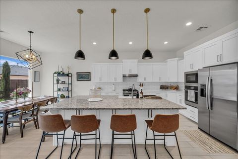 Tiny photo for 1314 E CHEYENNE Way, Washington, UT 84780 (MLS # 26-271902)