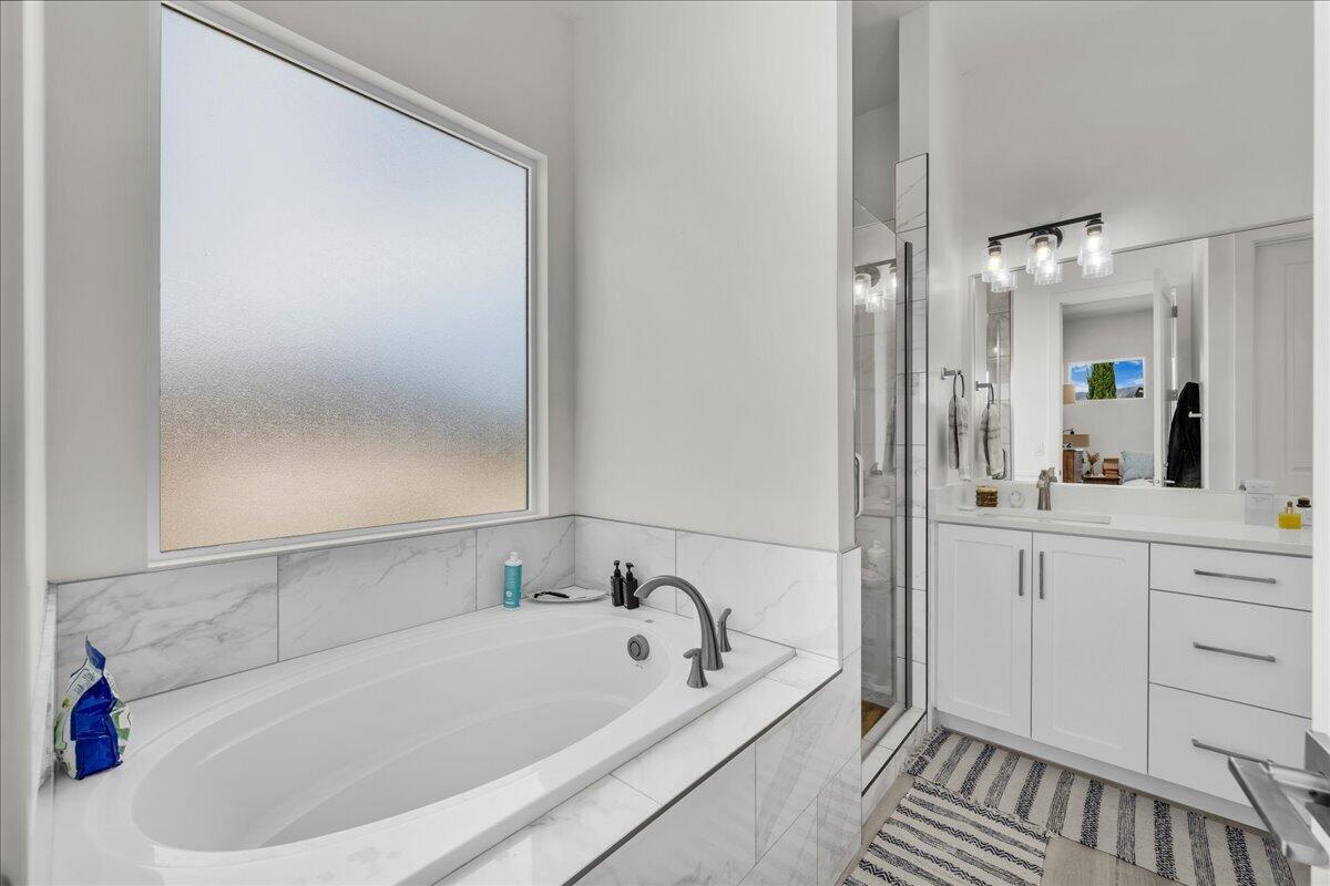 WARNER GATEWAY - Residential