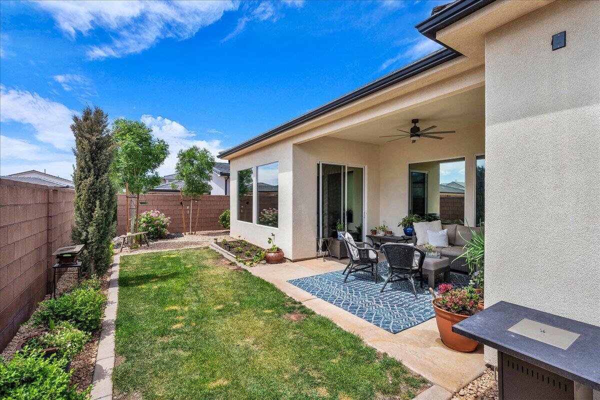 WARNER GATEWAY - Residential