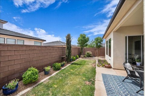 Tiny photo for 1314 E CHEYENNE Way, Washington, UT 84780 (MLS # 26-271902)