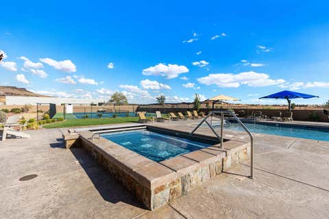 Tiny photo for 1451 W Shinnecock DR, Saint George, UT 84770 (MLS # 26-273026)
