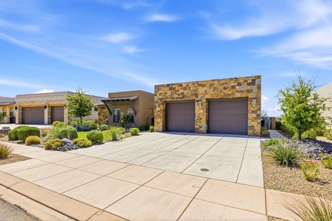 Tiny photo for 1451 W Shinnecock DR, Saint George, UT 84770 (MLS # 26-273026)