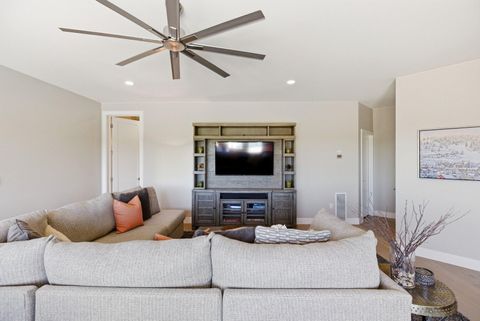 Tiny photo for 1451 W Shinnecock DR, Saint George, UT 84770 (MLS # 26-273026)