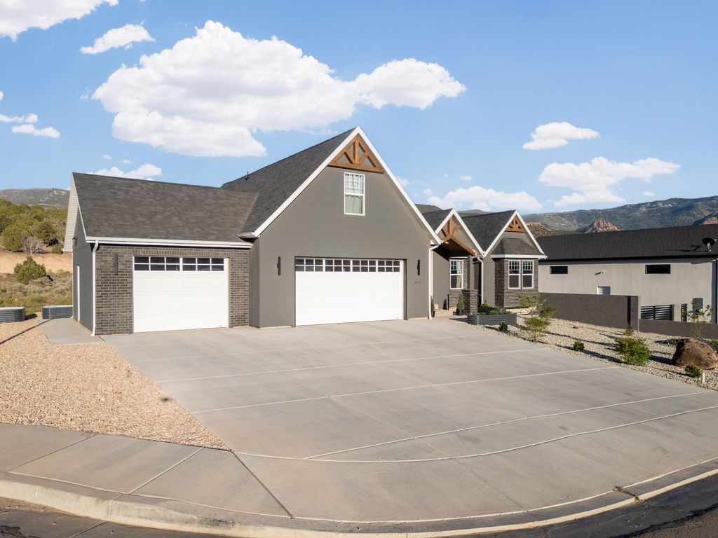 Photo of 1933 S Oak Springs CIR, Cedar City, UT 84720 (MLS # 26-272416)
