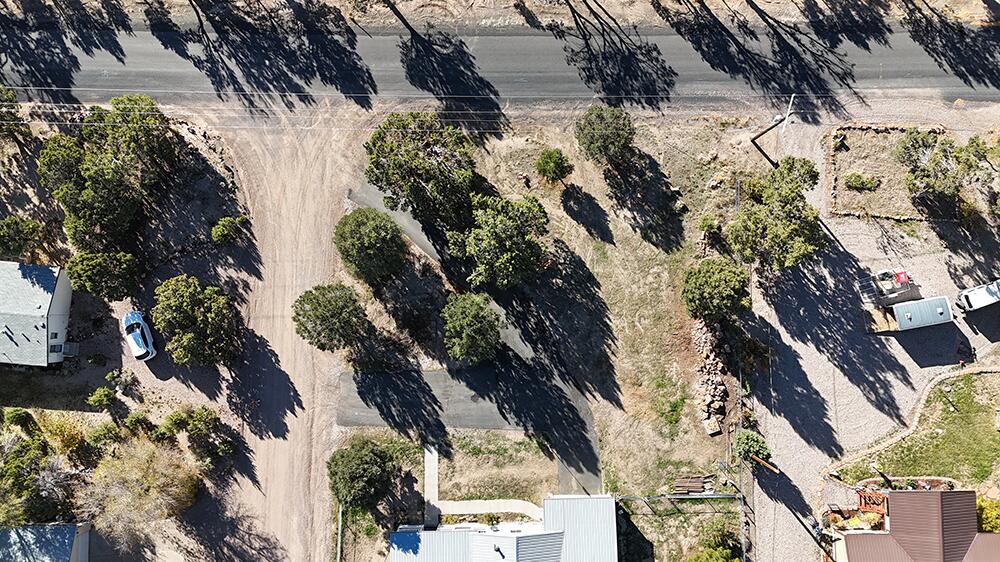 DIXIE DEER ESTATES - Land