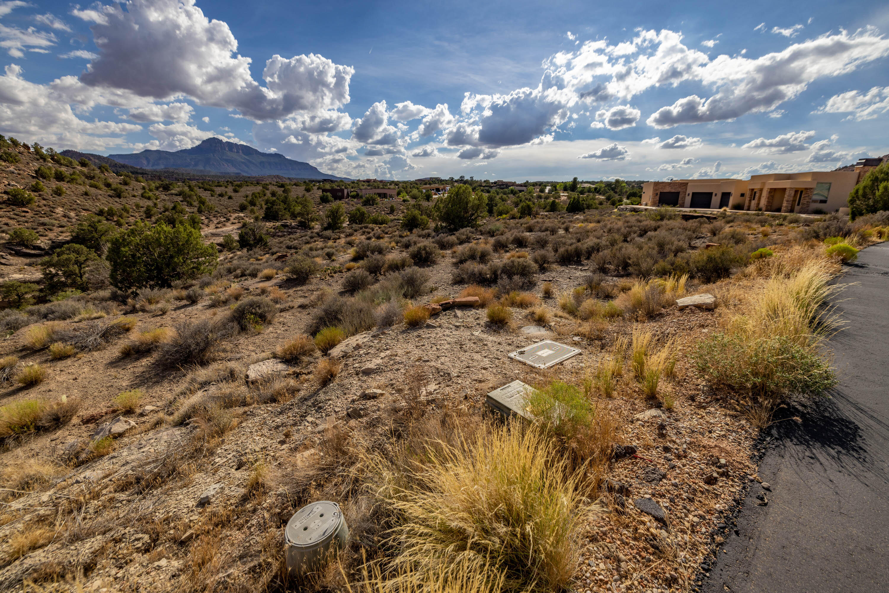 ANASAZI PLATEAU - Land