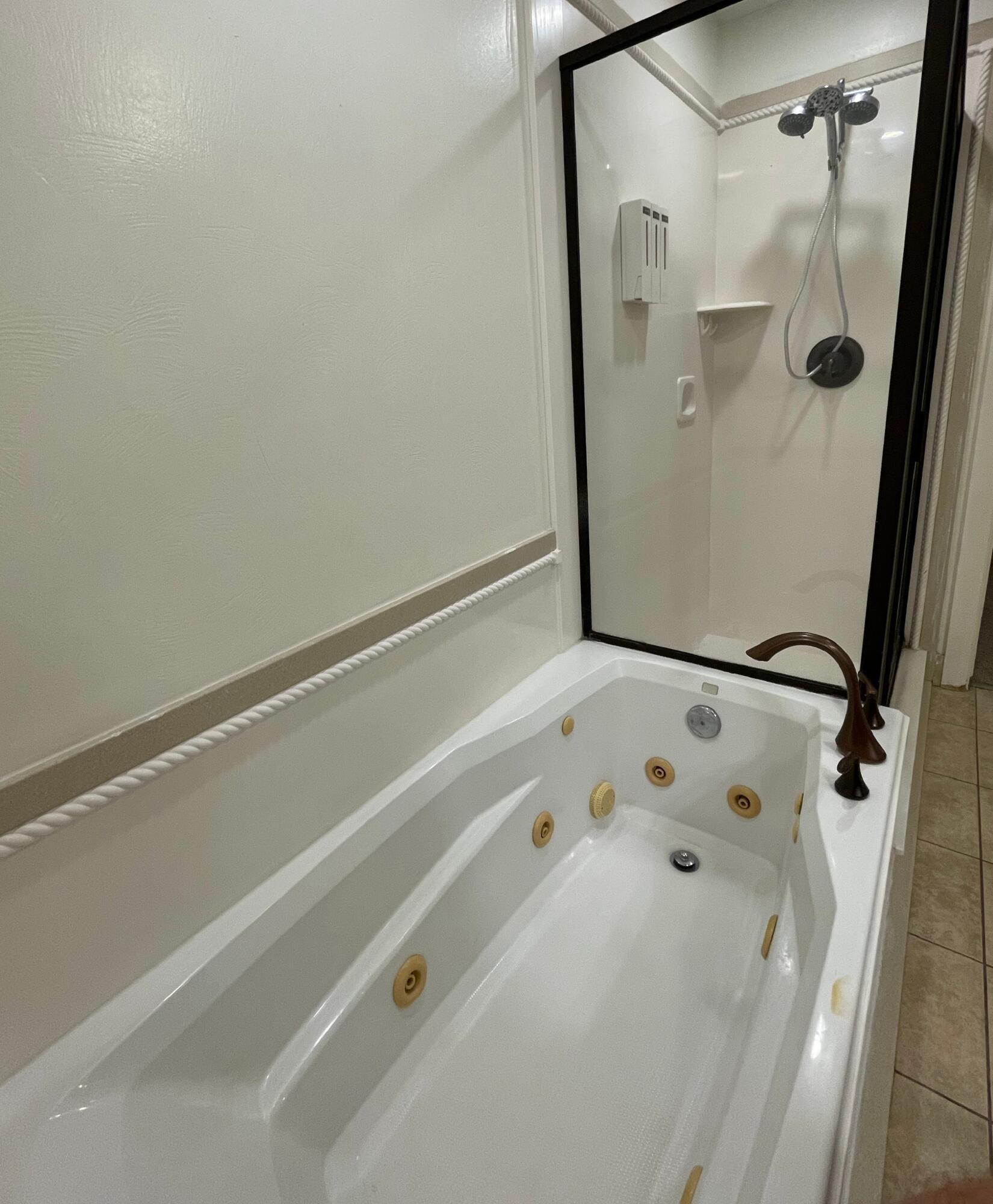 BRISTOL PARK TOWNHOMES - Residential