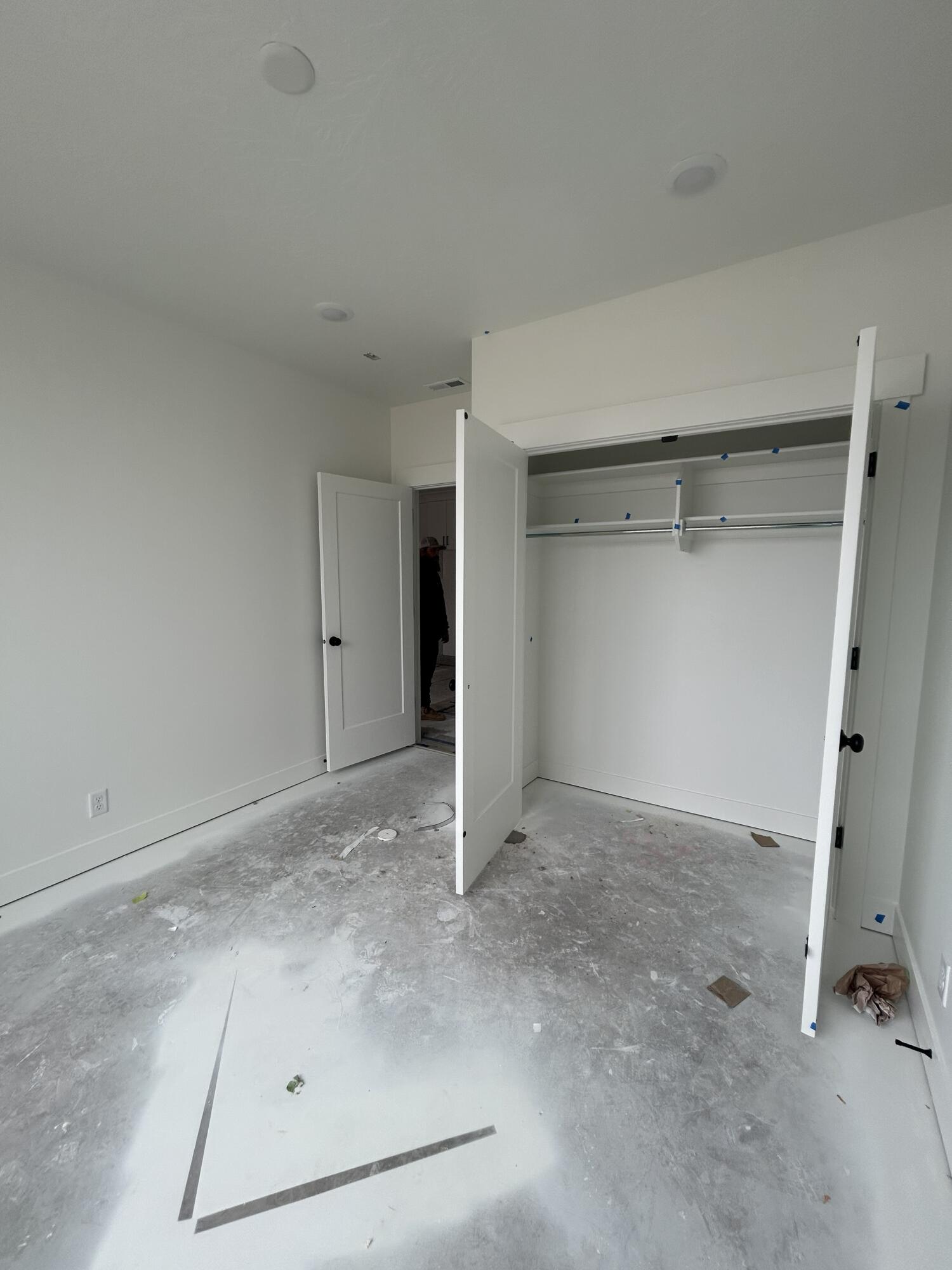 SALARNO HILLS AT DIVARIO - Residential