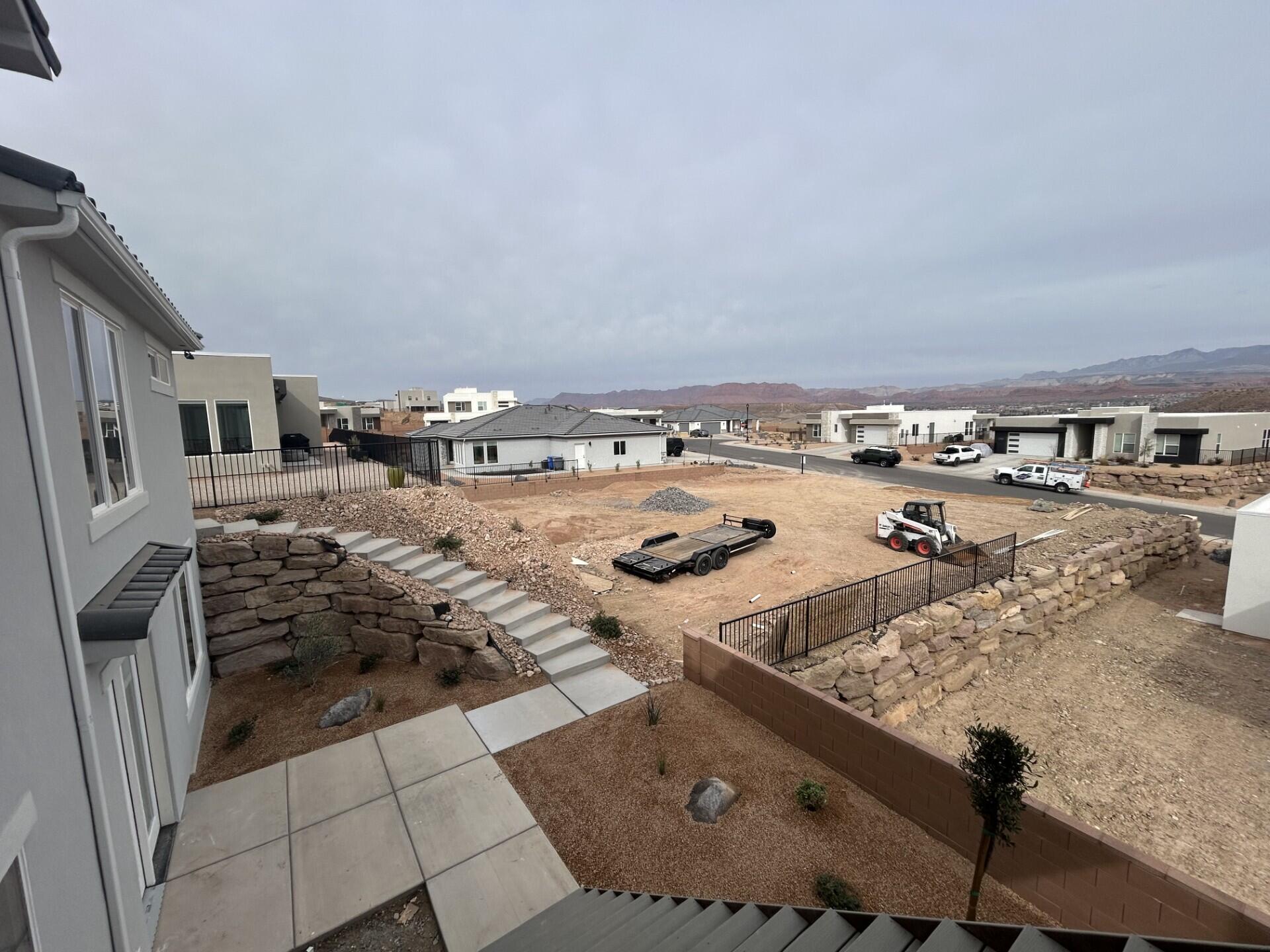 SALARNO HILLS AT DIVARIO - Residential