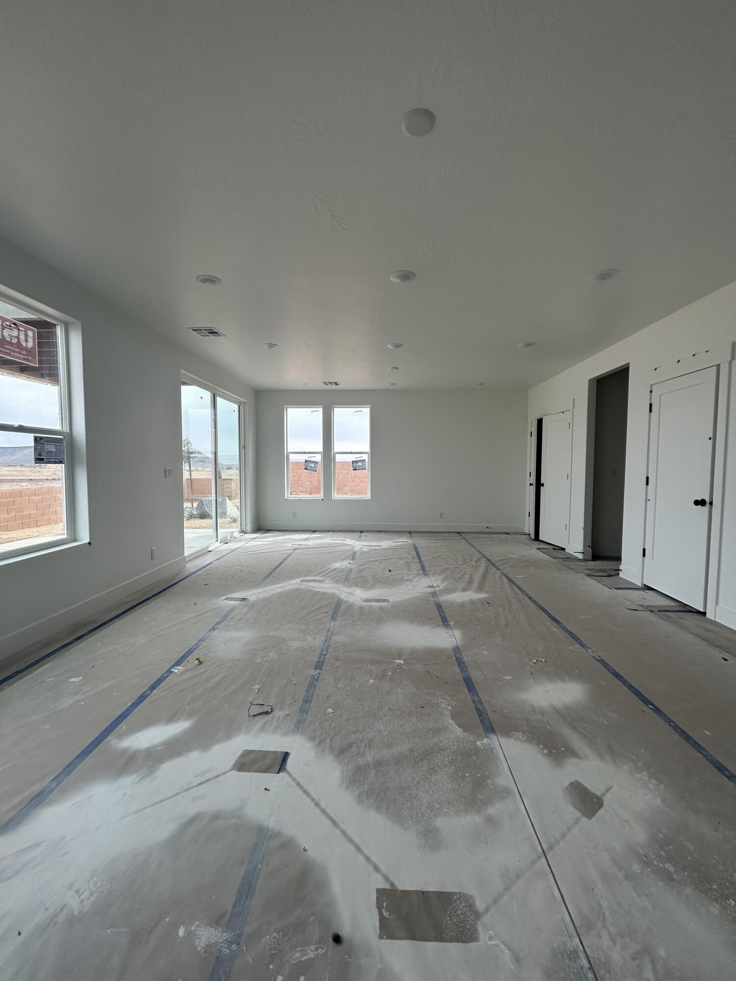 SALARNO HILLS AT DIVARIO - Residential