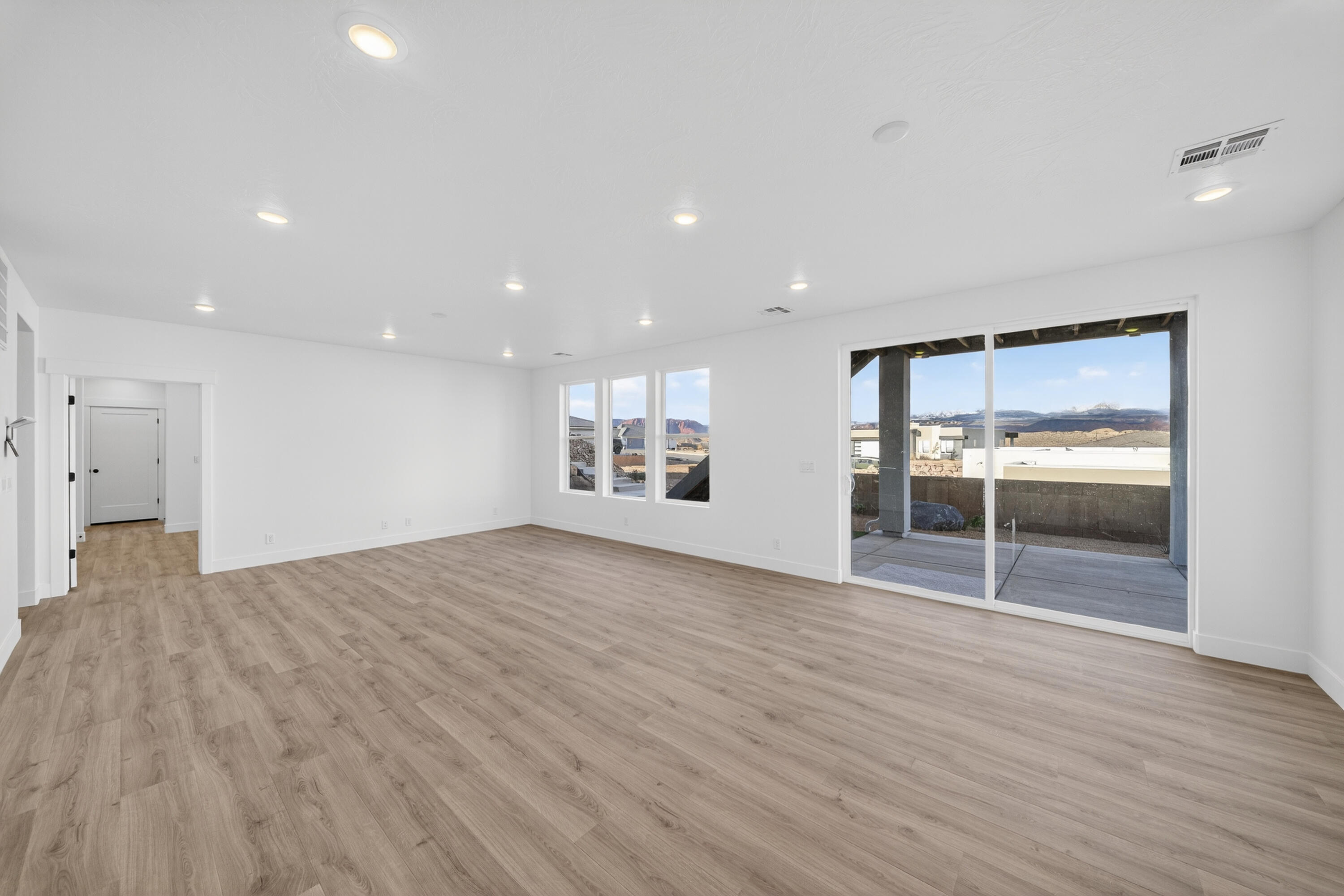 SALARNO HILLS AT DIVARIO - Residential