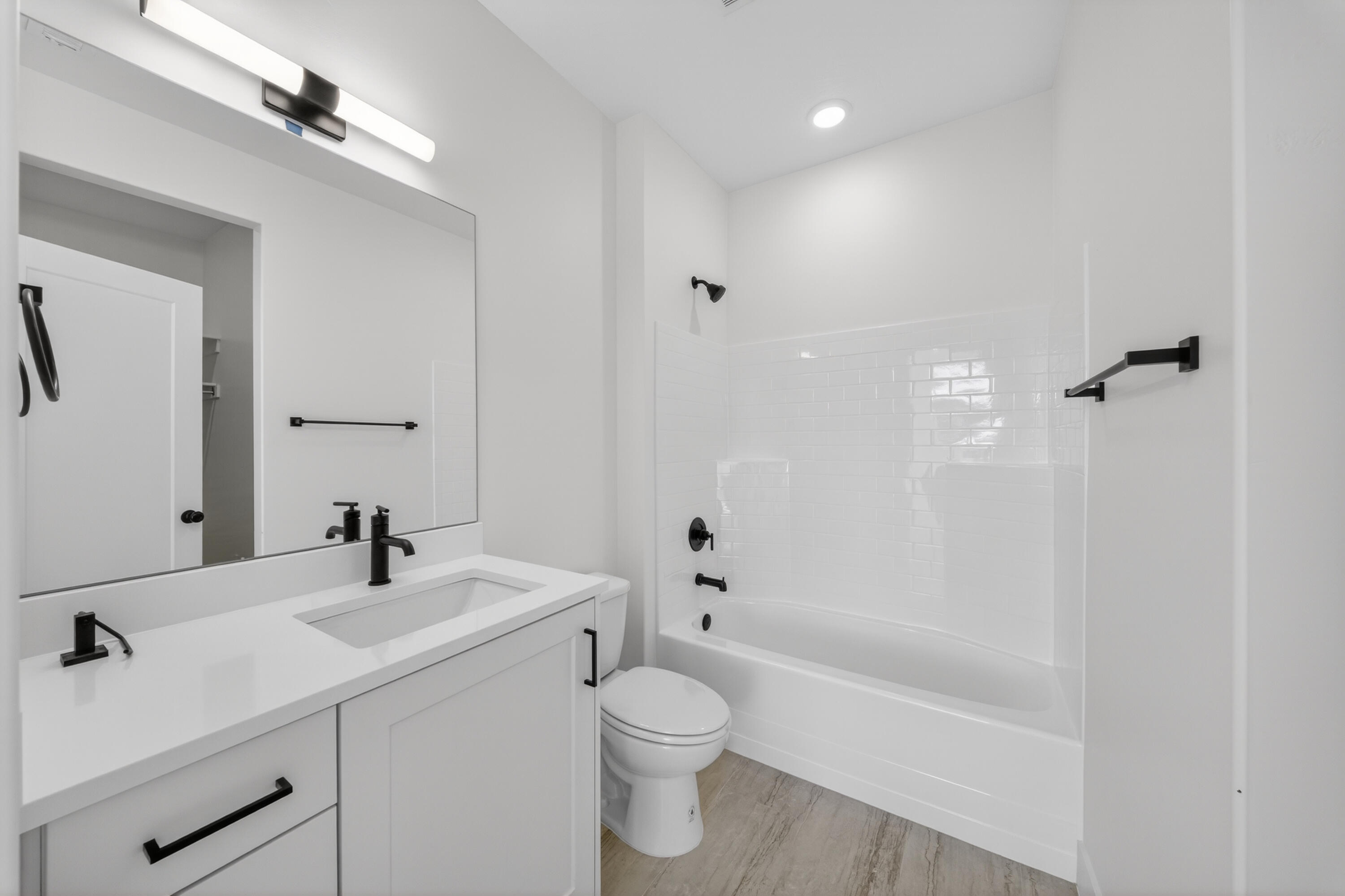 SALARNO HILLS AT DIVARIO - Residential