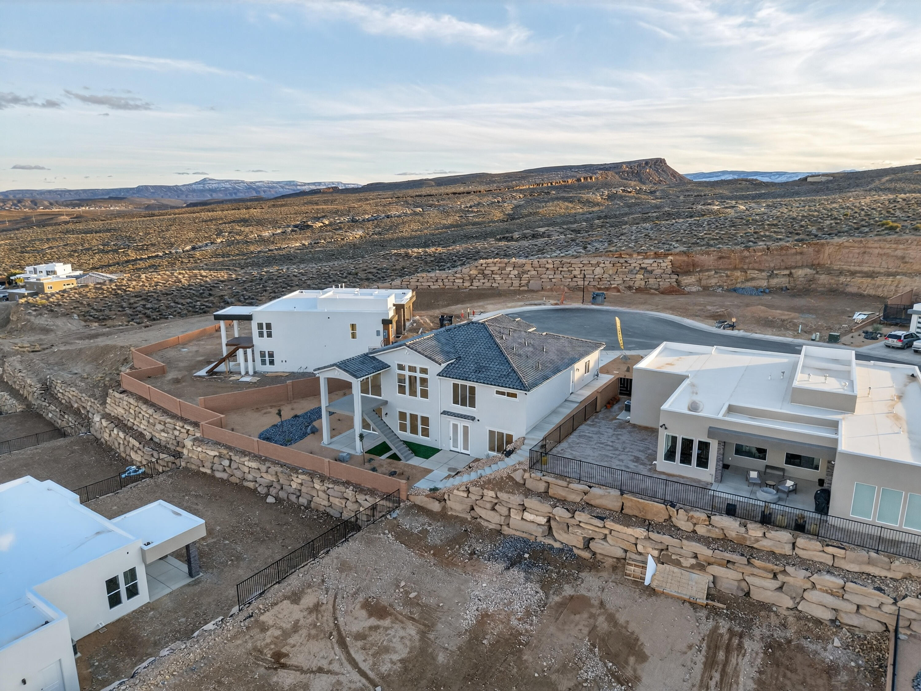 SALARNO HILLS AT DIVARIO - Residential