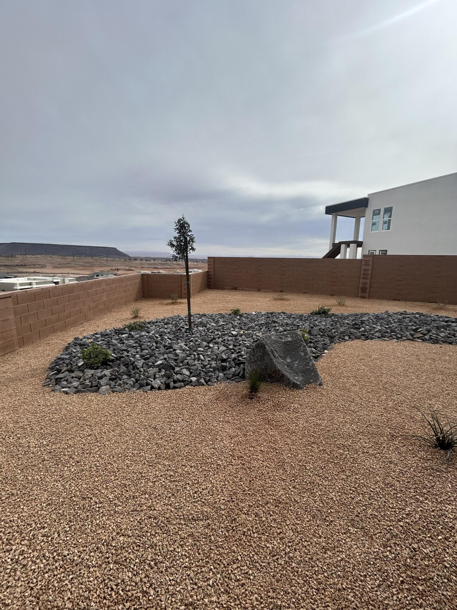 SALARNO HILLS AT DIVARIO - Residential