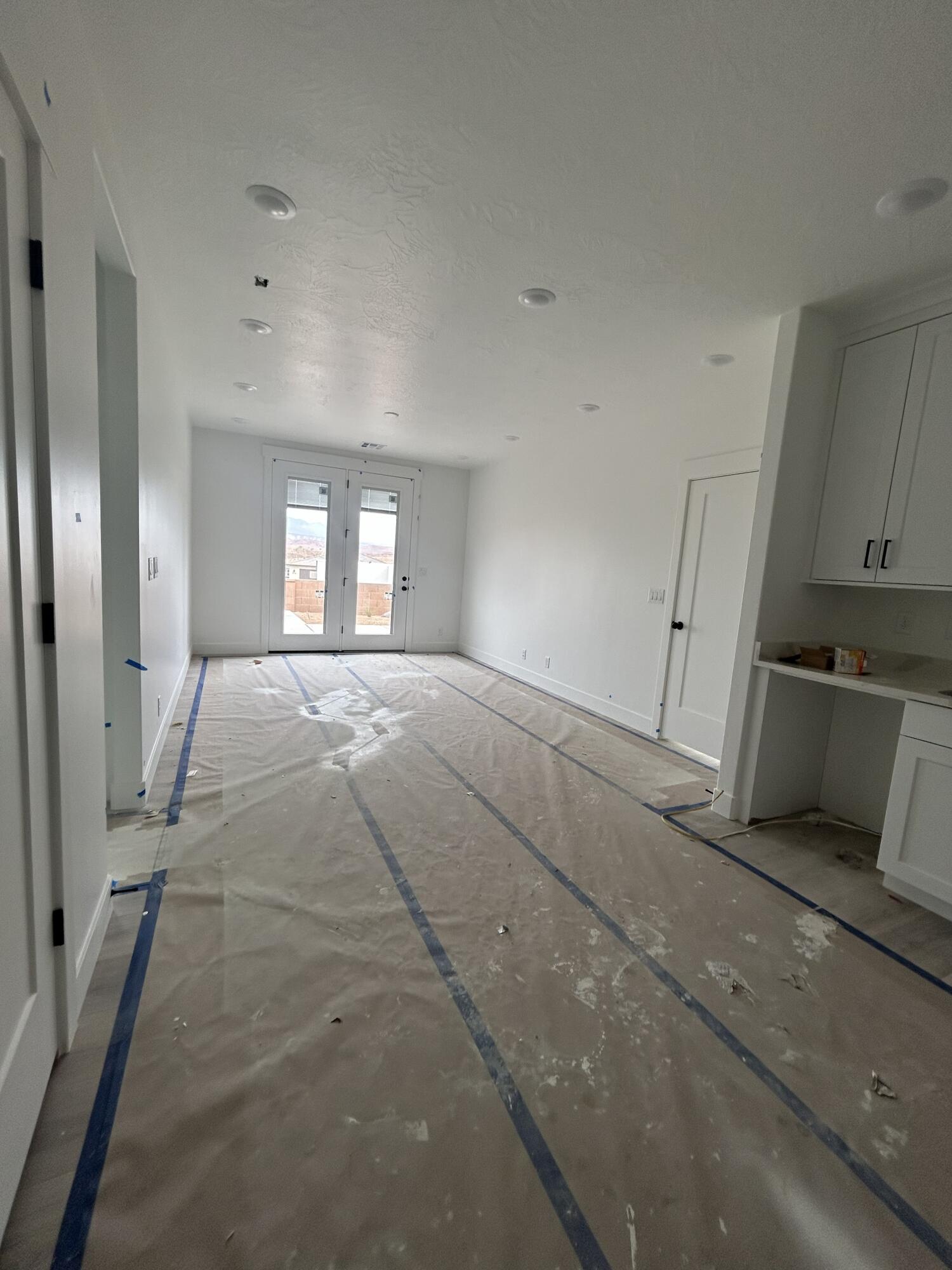 SALARNO HILLS AT DIVARIO - Residential