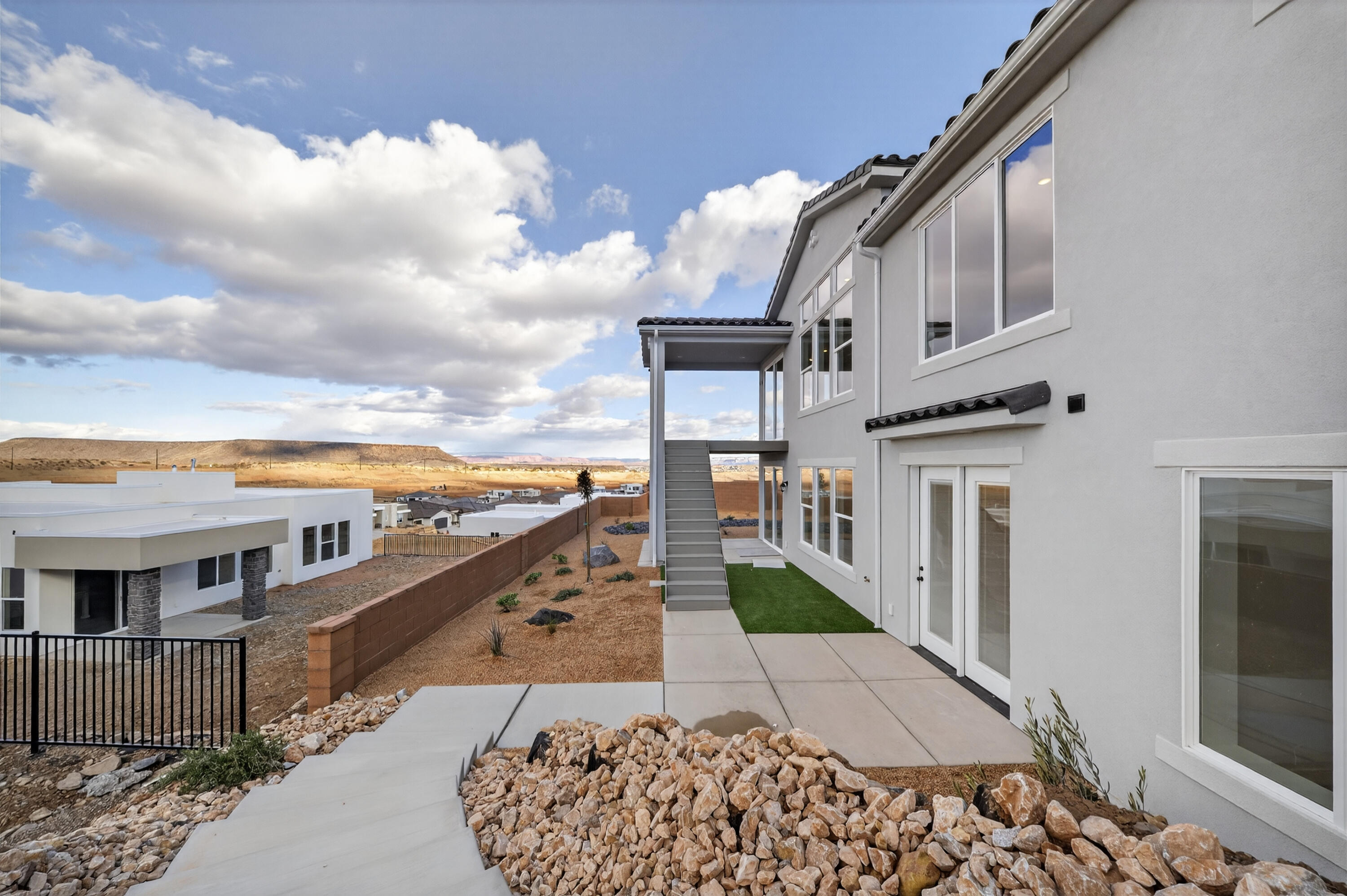 SALARNO HILLS AT DIVARIO - Residential