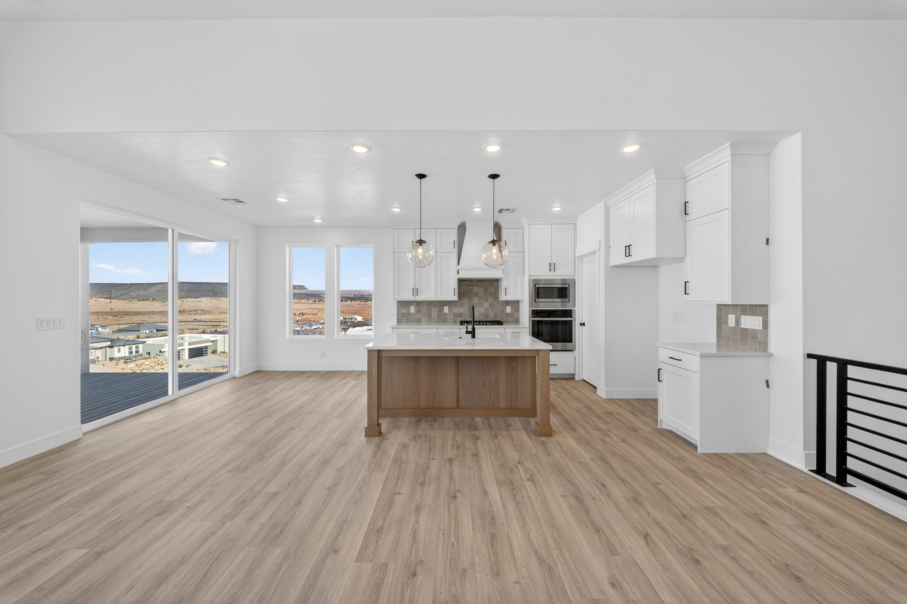 SALARNO HILLS AT DIVARIO - Residential