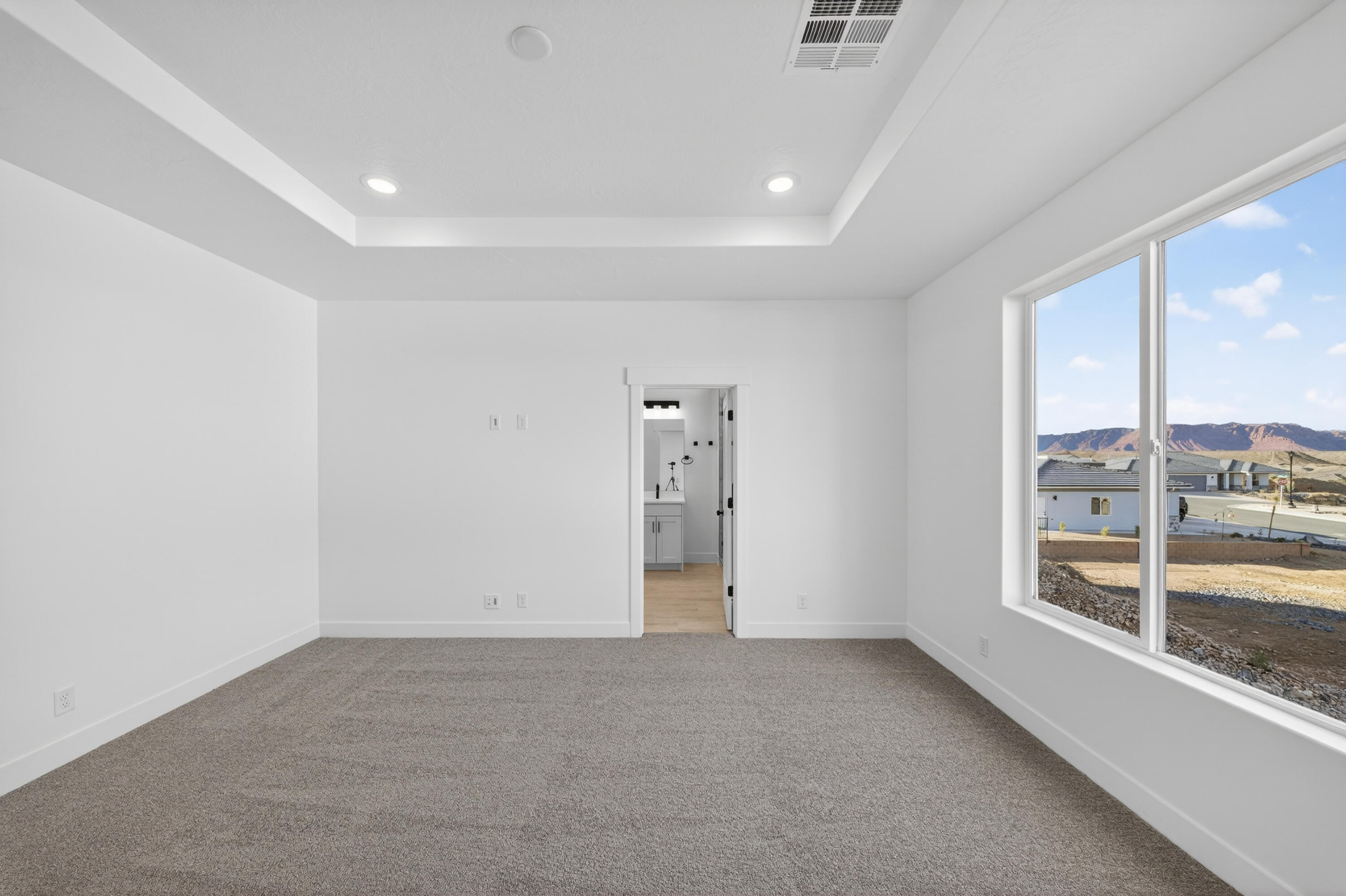 SALARNO HILLS AT DIVARIO - Residential