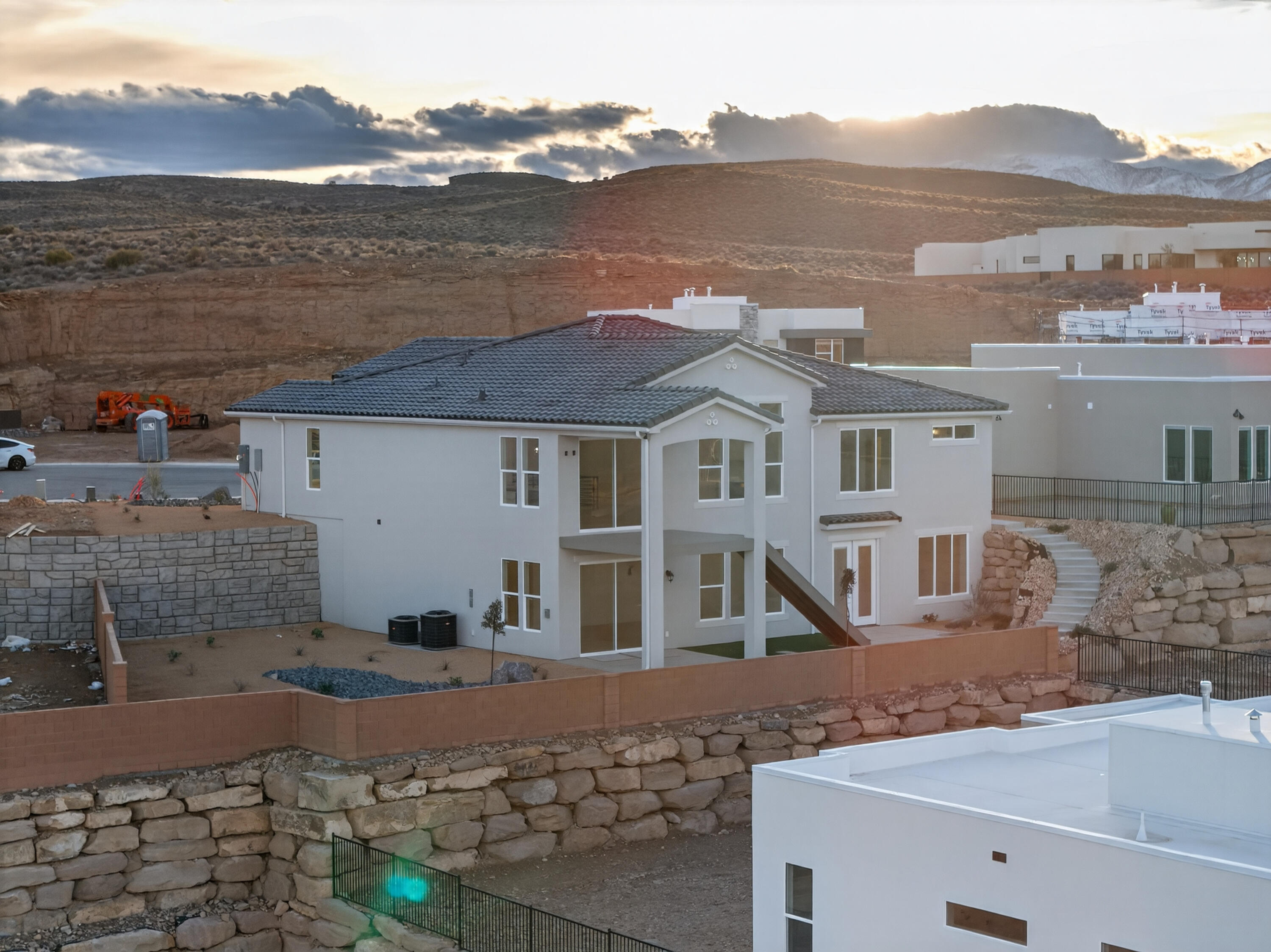 SALARNO HILLS AT DIVARIO - Residential