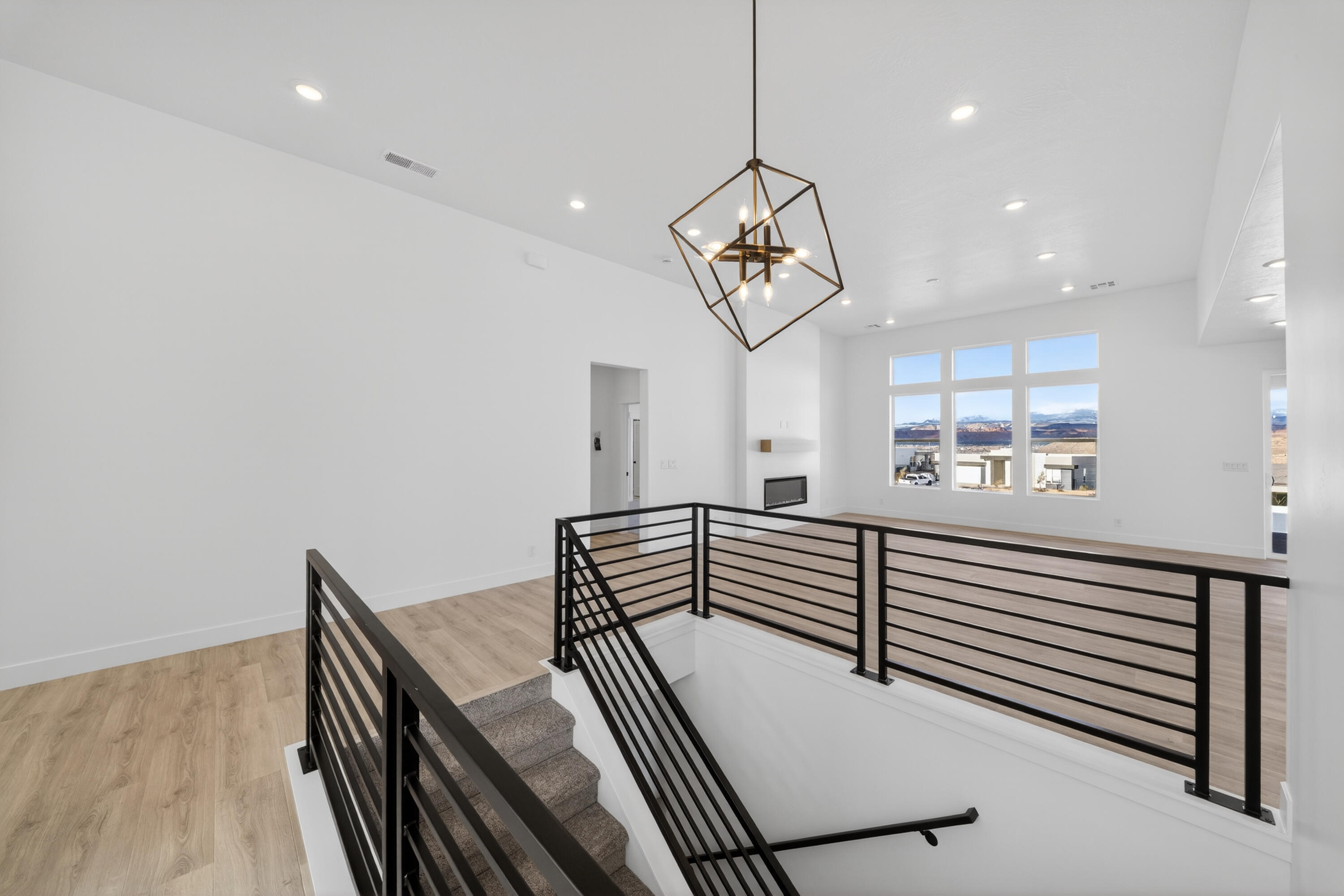 SALARNO HILLS AT DIVARIO - Residential