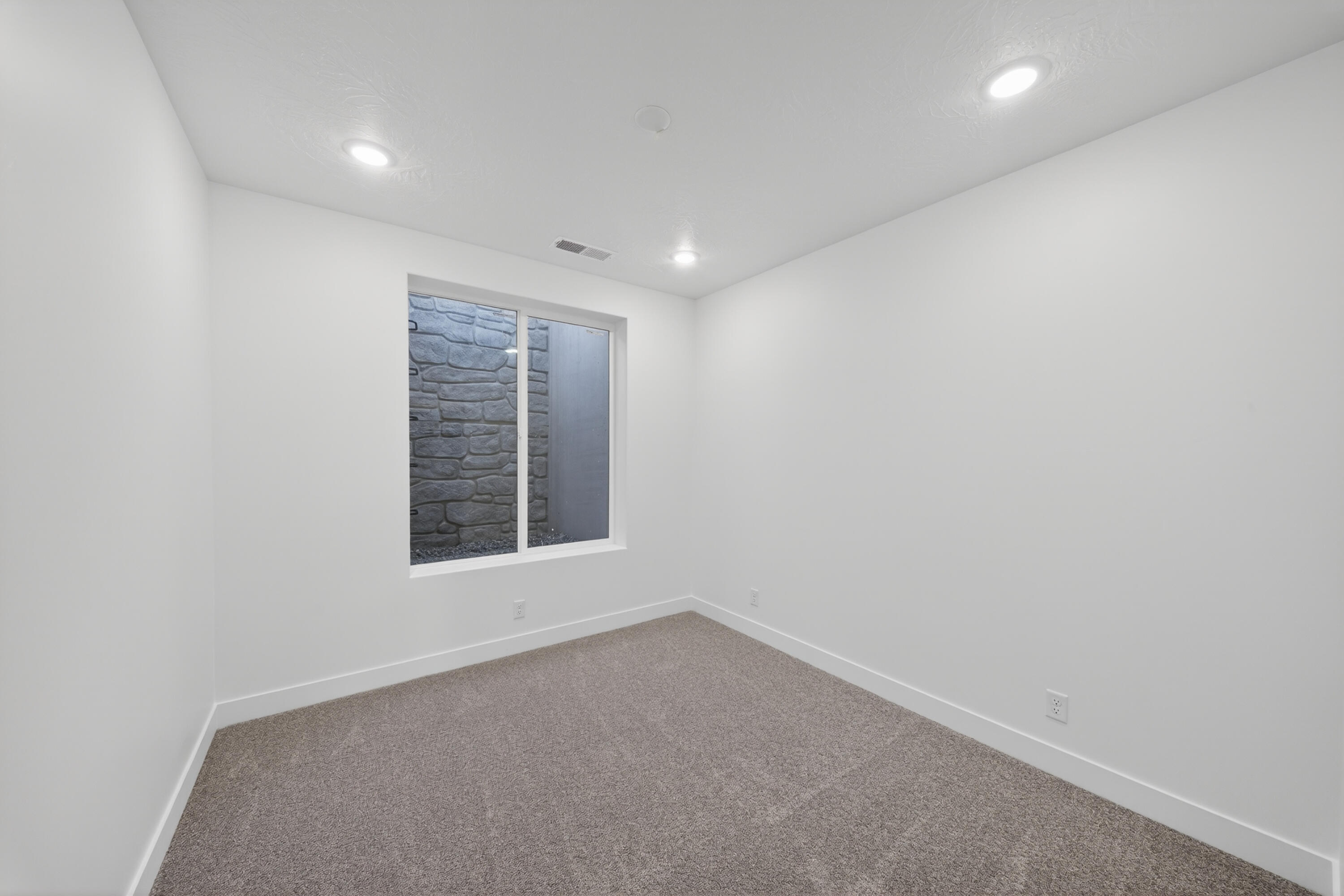 SALARNO HILLS AT DIVARIO - Residential