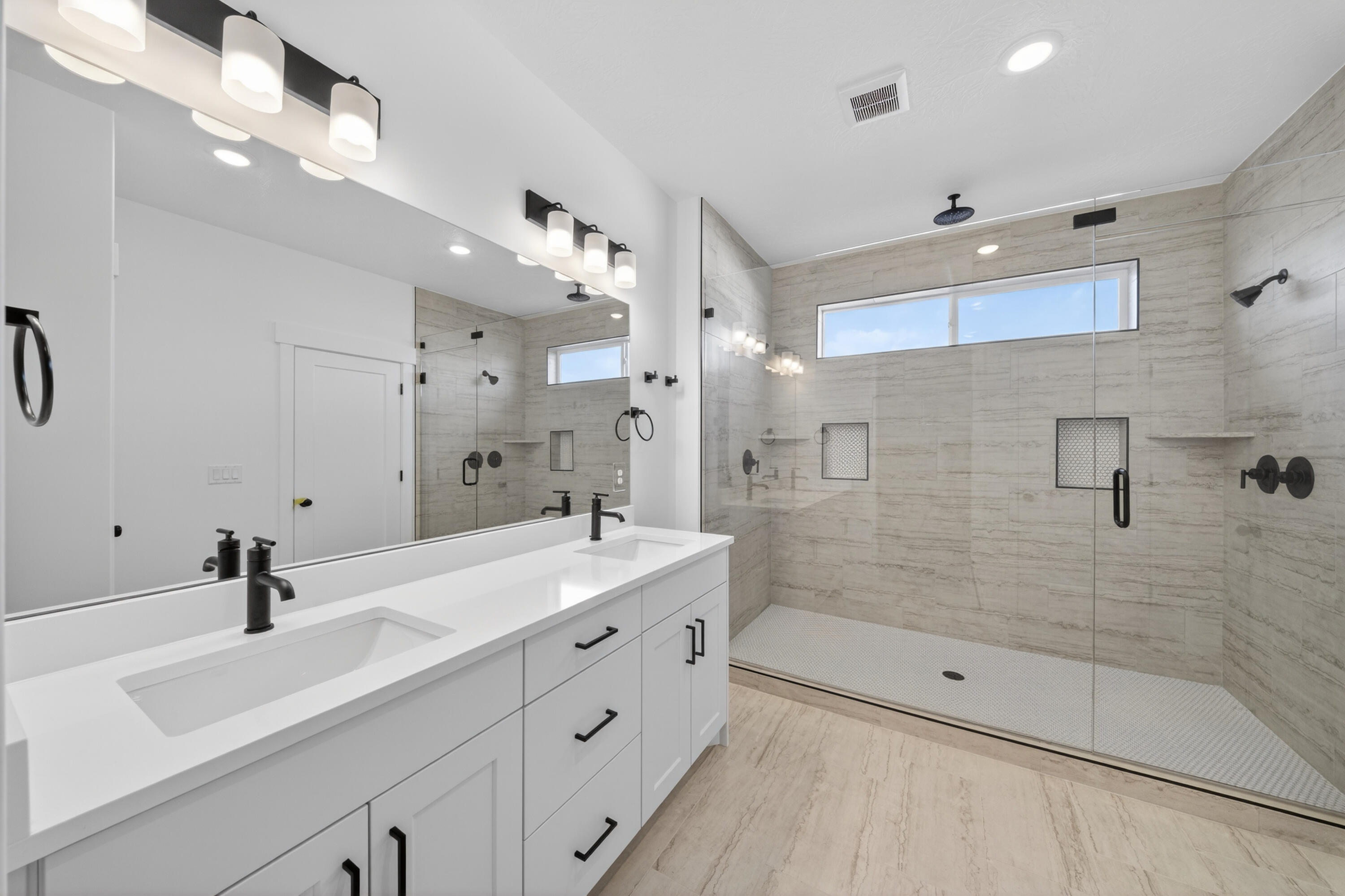 SALARNO HILLS AT DIVARIO - Residential