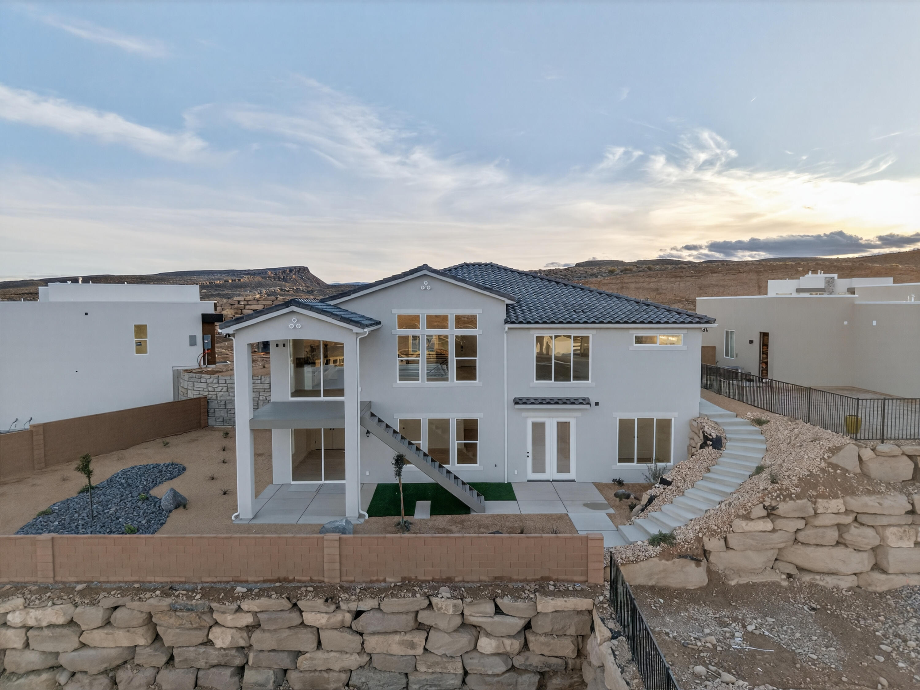 SALARNO HILLS AT DIVARIO - Residential