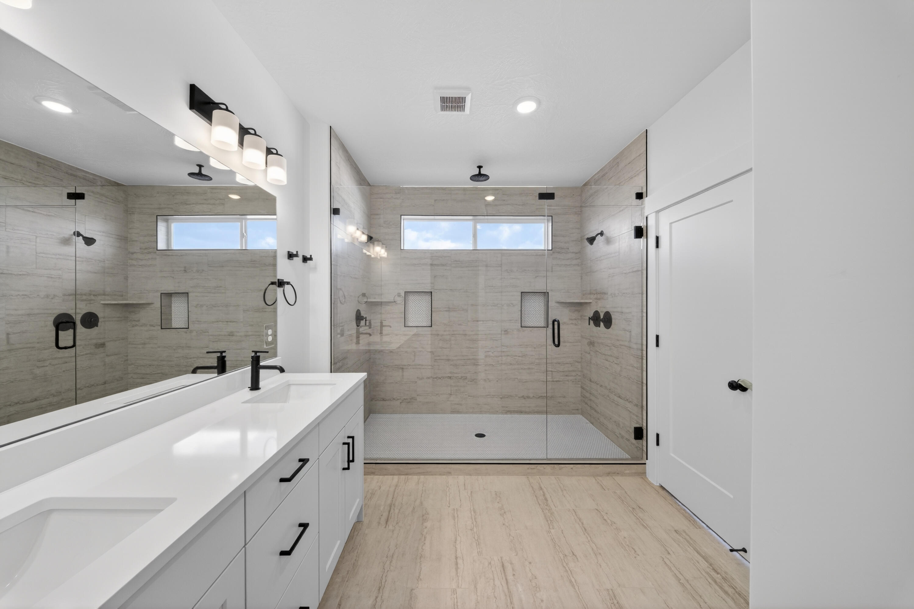 SALARNO HILLS AT DIVARIO - Residential