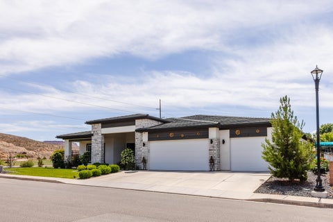 Tiny photo for 5 W ELINOR LN, Washington, UT 84780 (MLS # 26-273178)