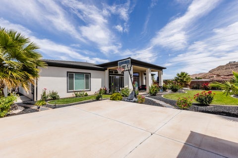Tiny photo for 5 W ELINOR LN, Washington, UT 84780 (MLS # 26-273178)
