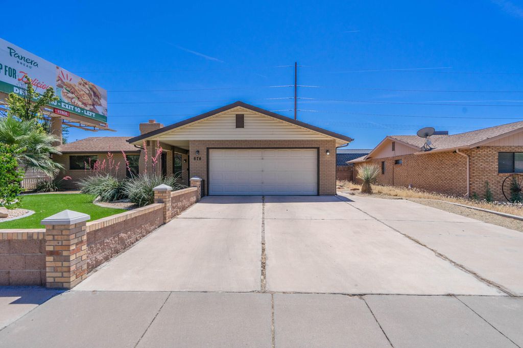 Photo of 674 E CONCORD Way, Saint George, UT 84770 (MLS # 26-272440)