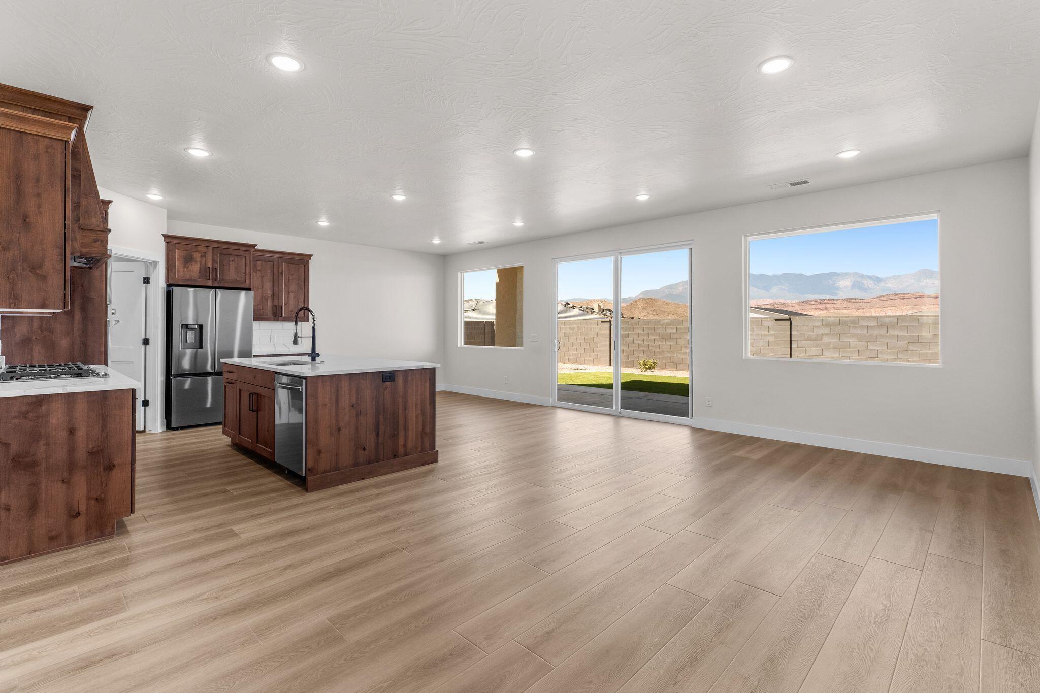 SAND HOLLOW VILLAGE - Residential