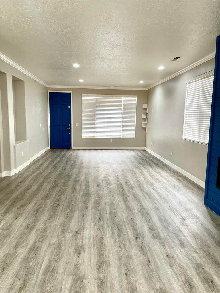 CORAL CANYON - Residential