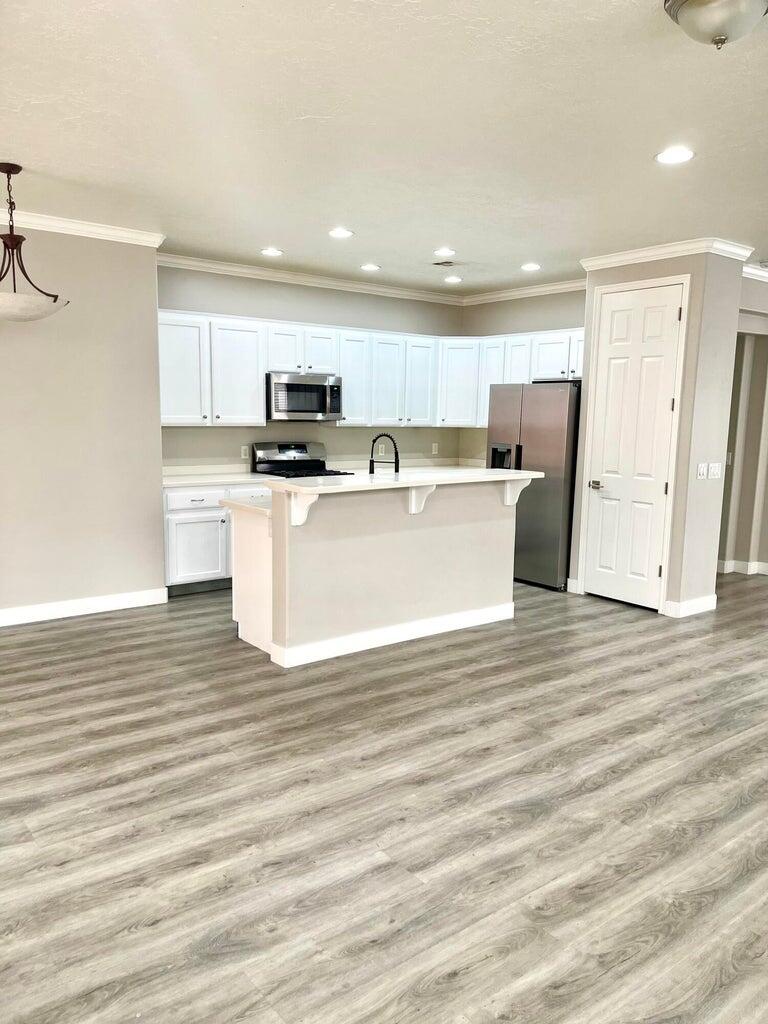 CORAL CANYON - Residential
