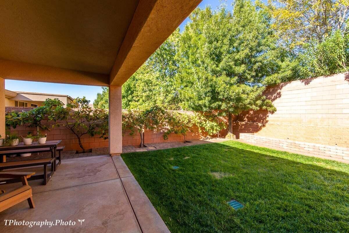 CORAL CANYON - Residential