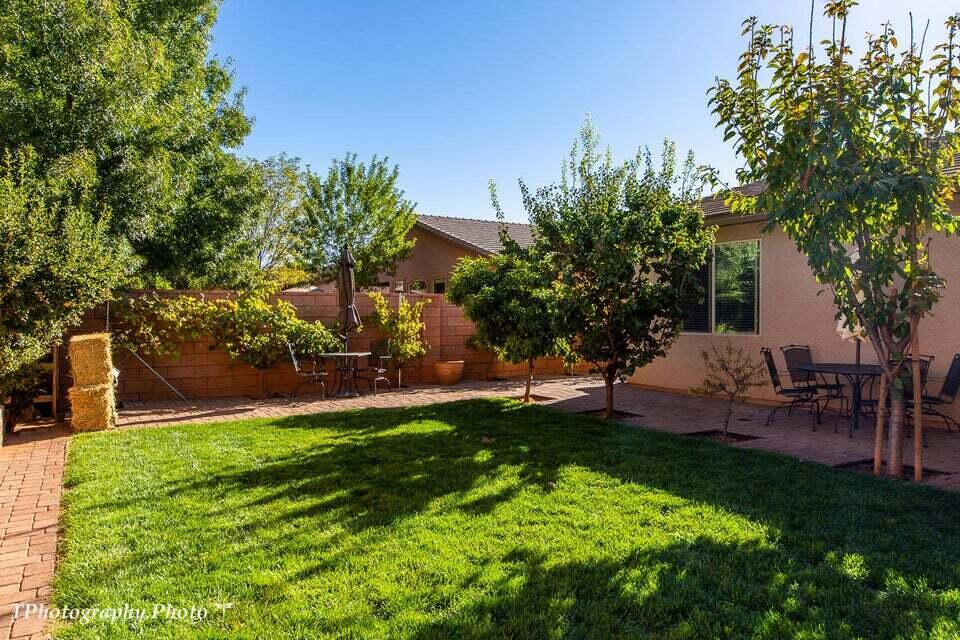 CORAL CANYON - Residential