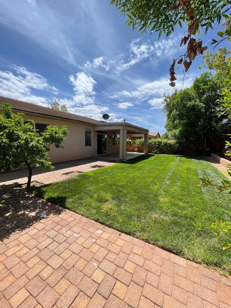 CORAL CANYON - Residential