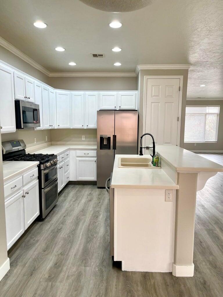 CORAL CANYON - Residential