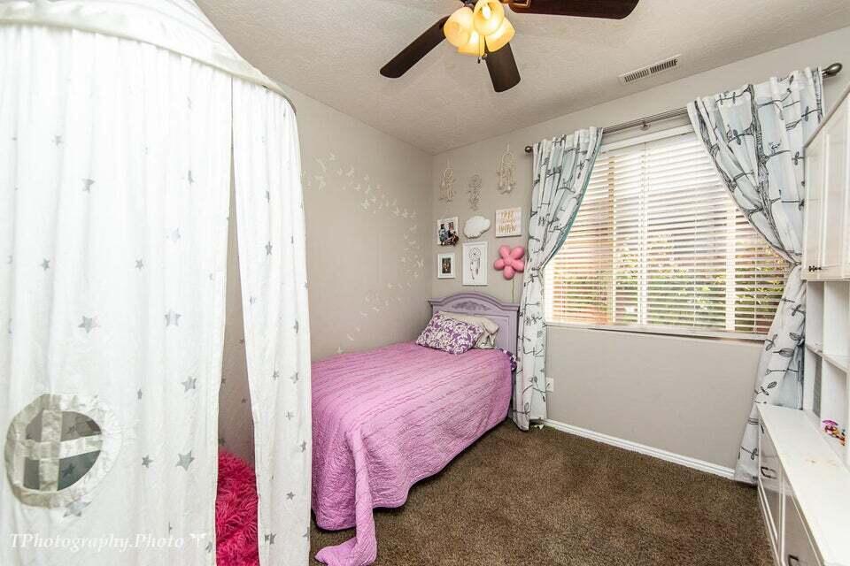 CORAL CANYON - Residential