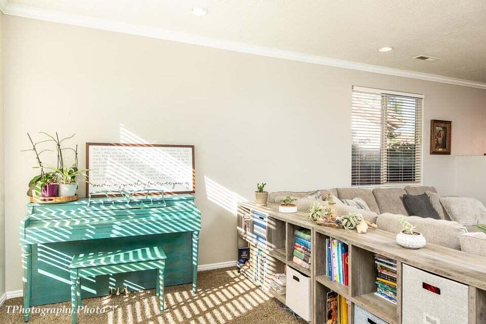 CORAL CANYON - Residential