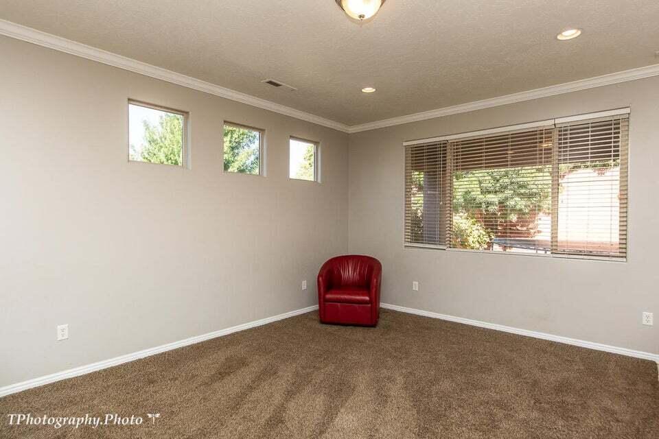 CORAL CANYON - Residential