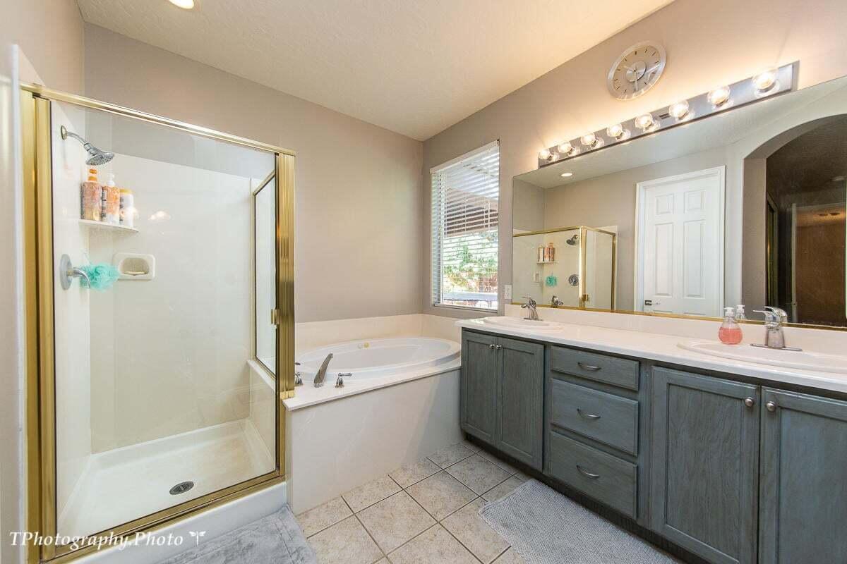CORAL CANYON - Residential
