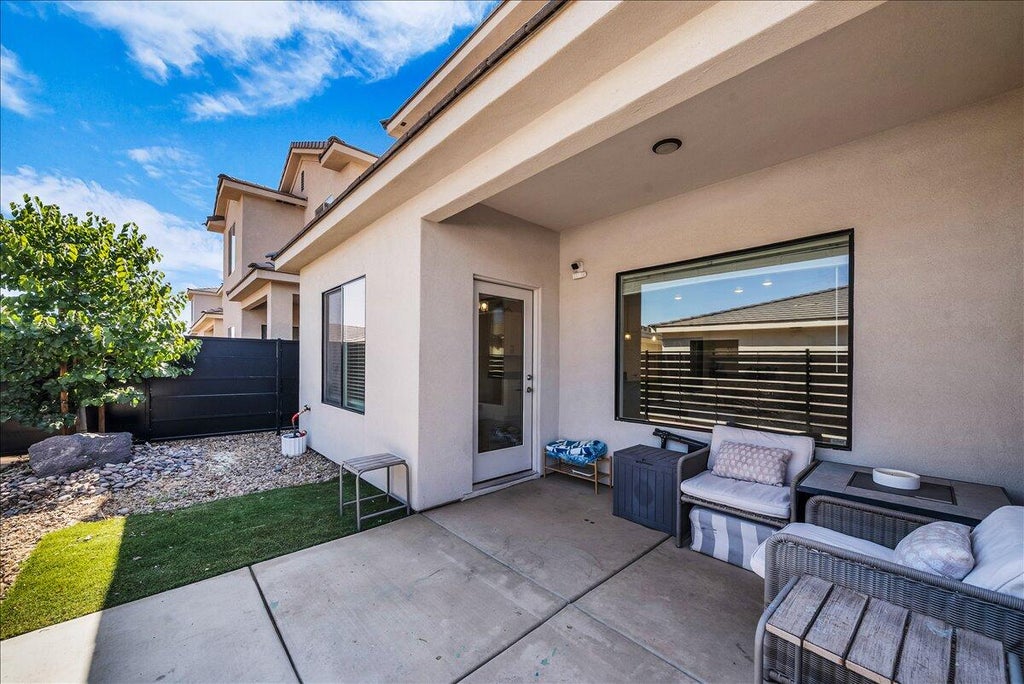 Photo of 529 S STEWART CREEK, Washington, UT 84780 (MLS # 26-273499)