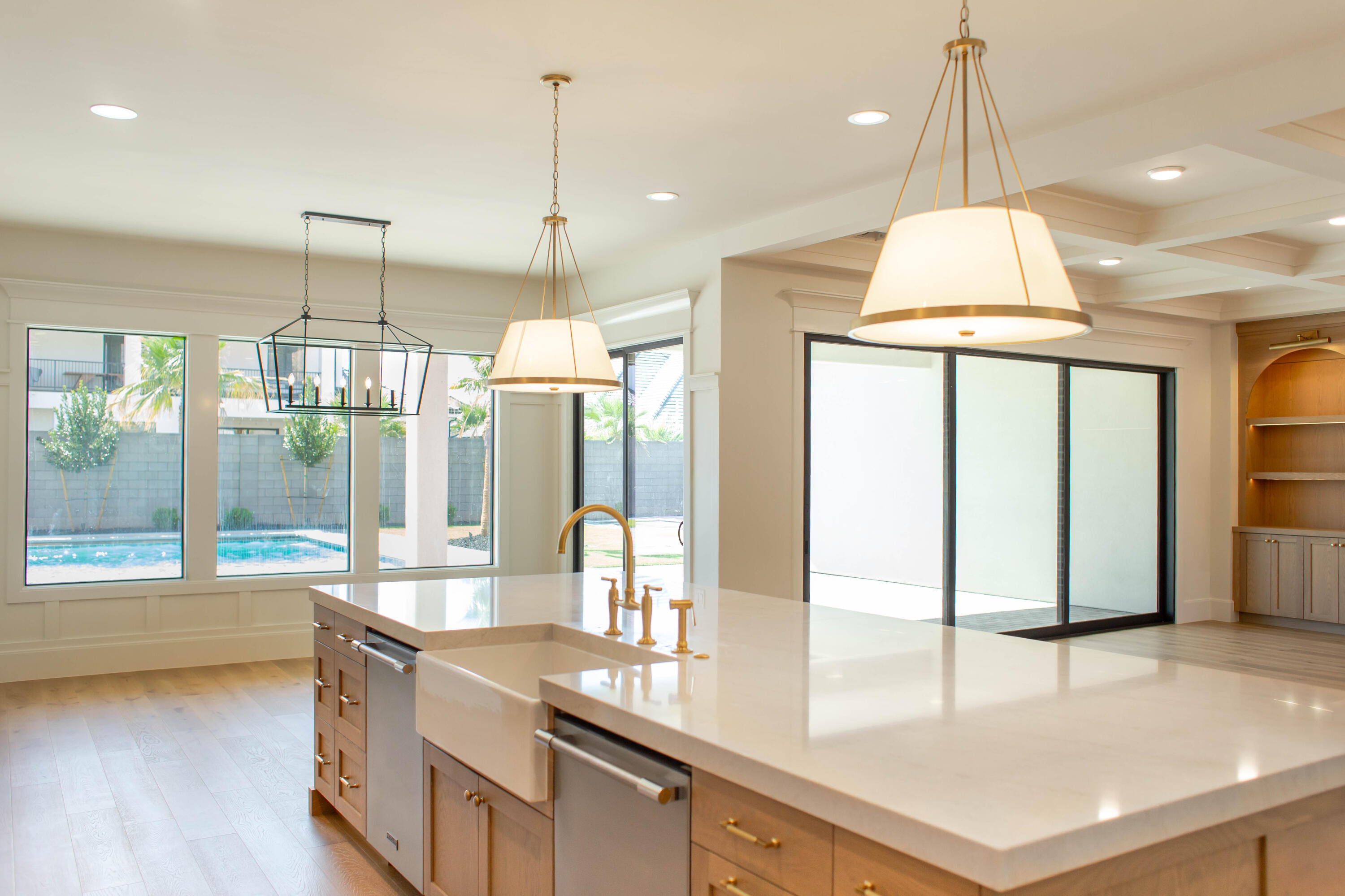 QUEENSRIDGE - Residential