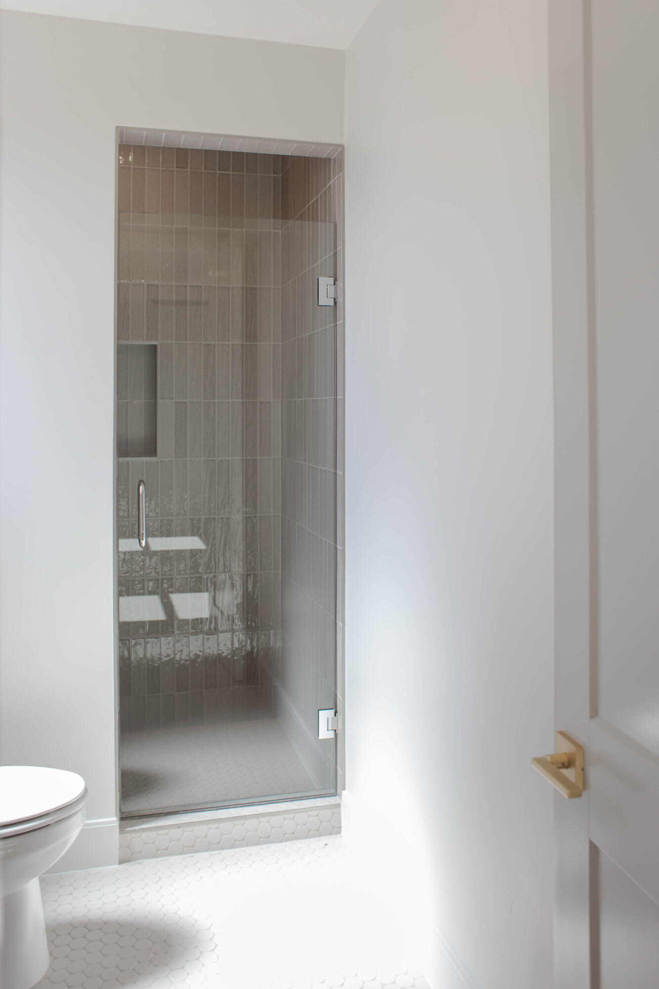 QUEENSRIDGE - Residential