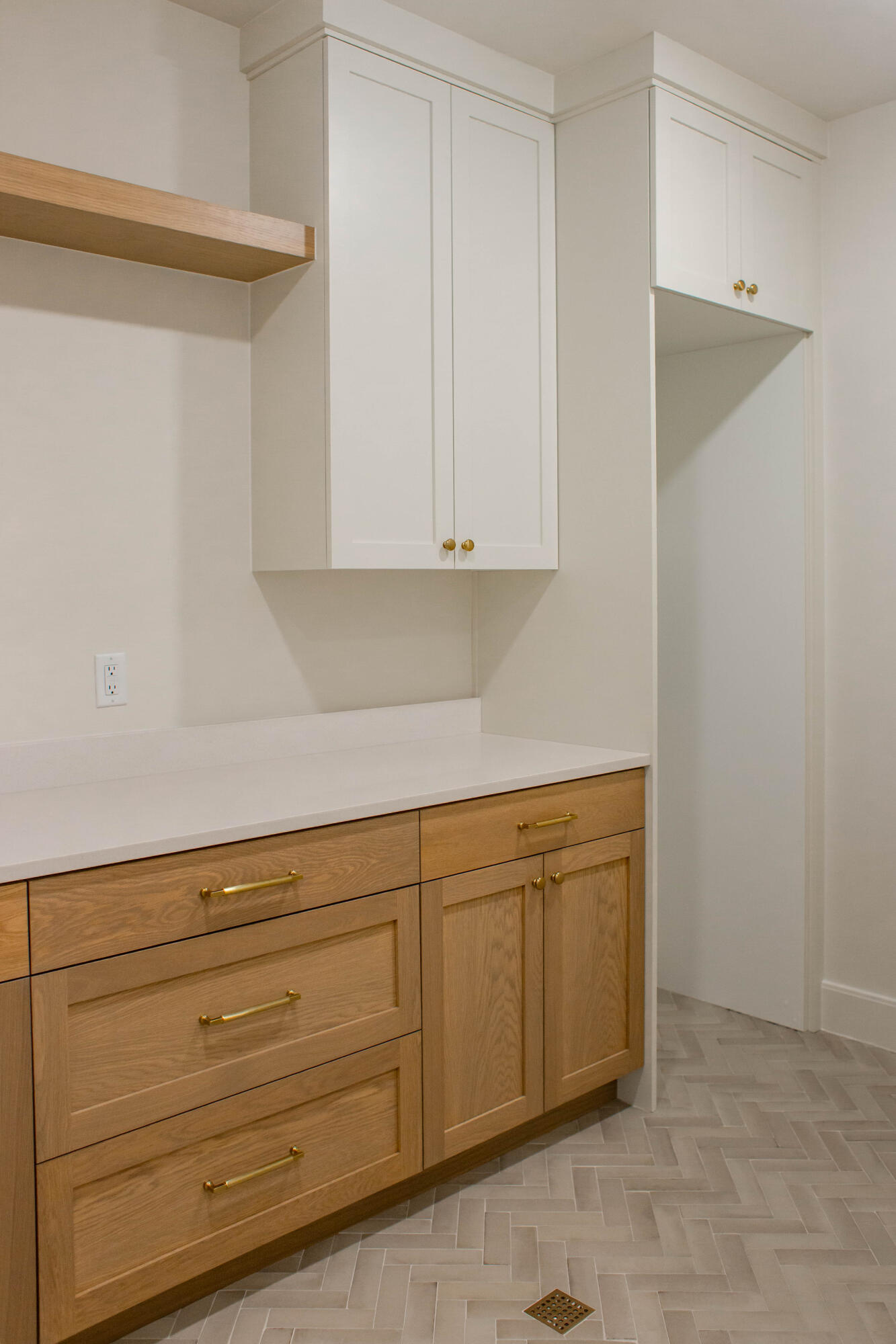 QUEENSRIDGE - Residential